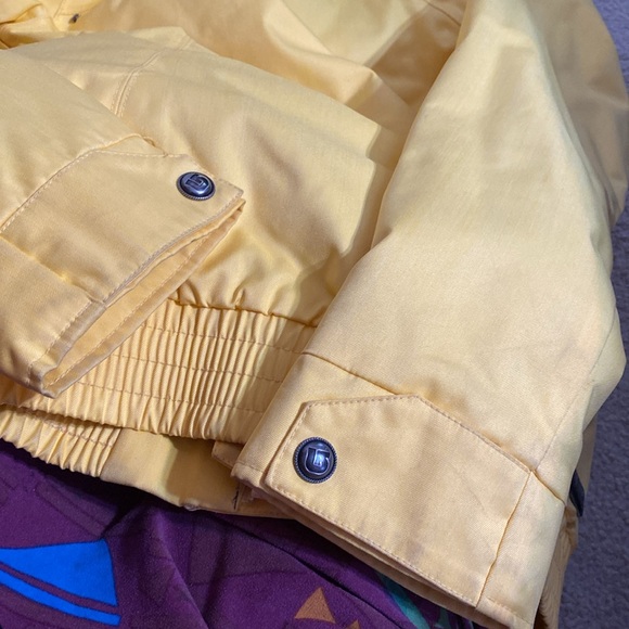 BURTON snow & ski jacket - Picture 8 of 10